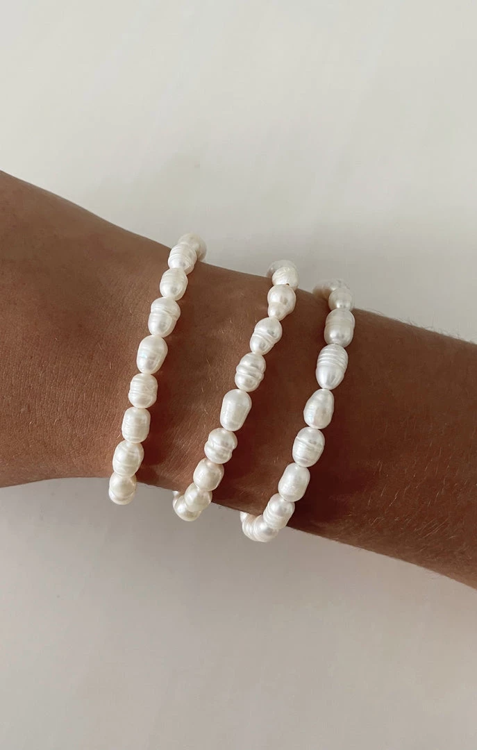 Show Me Your Mumu ALV Jewels Arielle Pearl Bracelet ~ Ivory New Mu 5 Show Me Your Mumu ALV Jewels Arielle Pearl Bracelet ~ Ivory New Mu