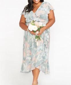 Show Me Your Mumu Dresses Jess Ruffle Midi Dress ~ Sage I Do Floral