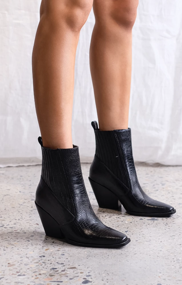 Show Me Your Mumu Billini Cynthi Western Boot ~ Black Croc 8 Show Me Your Mumu Billini Cynthi Western Boot ~ Black Croc