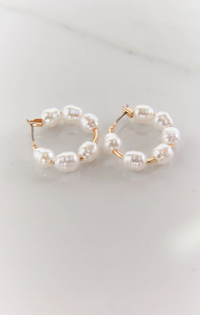 Show Me Your Mumu Emmy Mini Pearl Hoops ~ White/Gold New Mu 4 Show Me Your Mumu Emmy Mini Pearl Hoops ~ White/Gold New Mu