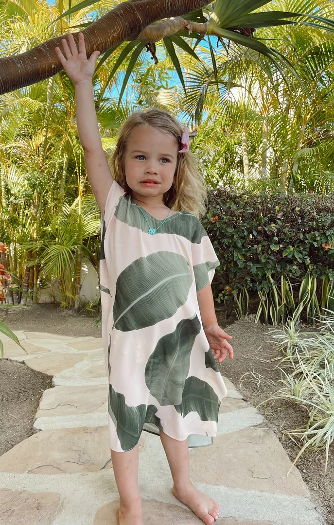 Show Me Your Mumu Little Hana Trumu ~ Queen Palms 5 Show Me Your Mumu Little Hana Trumu ~ Queen Palms