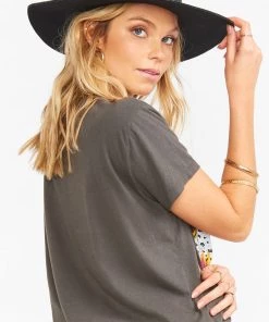 Show Me Your Mumu Thomas Tee ~ Paws Off Graphic