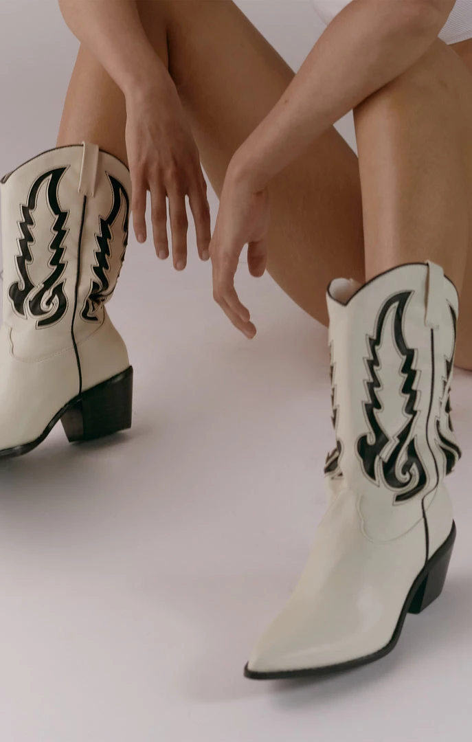 Show Me Your Mumu New Mu Billini Norva Western Boot ~ Bone/Black 8 Show Me Your Mumu New Mu Billini Norva Western Boot ~ Bone/Black