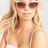 Show Me Your Mumu Quay Australia Steal A Kiss Sunglasses ~ Pink
