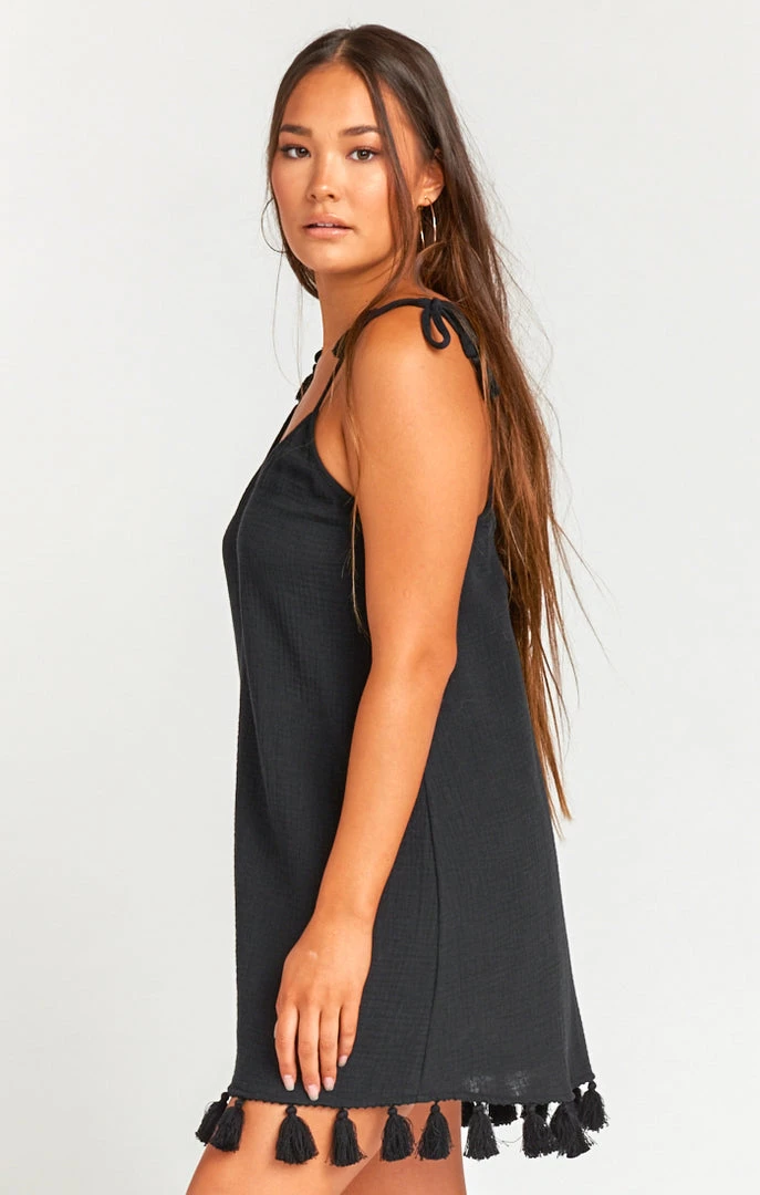 Show Me Your Mumu Throw And Go Tassel Mini Dress ~ Black Crinkle Gauze Maternity 5 Show Me Your Mumu Throw And Go Tassel Mini Dress ~ Black Crinkle Gauze Maternity
