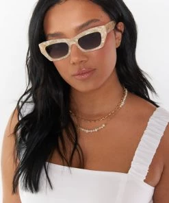 Show Me Your Mumu Banbè Eyewear The Kerr Sunglasses ~ Pearl