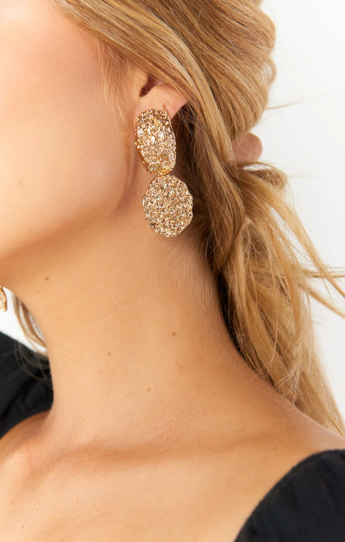 Show Me Your Mumu Ariana Earrings ~ Gold 3 Show Me Your Mumu Ariana Earrings ~ Gold