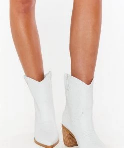 Show Me Your Mumu New Mu Billini Nayli Western Bootie ~ White